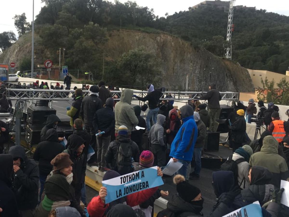 Tsunami Democràtic talla la frontera amb França a La Jonquera