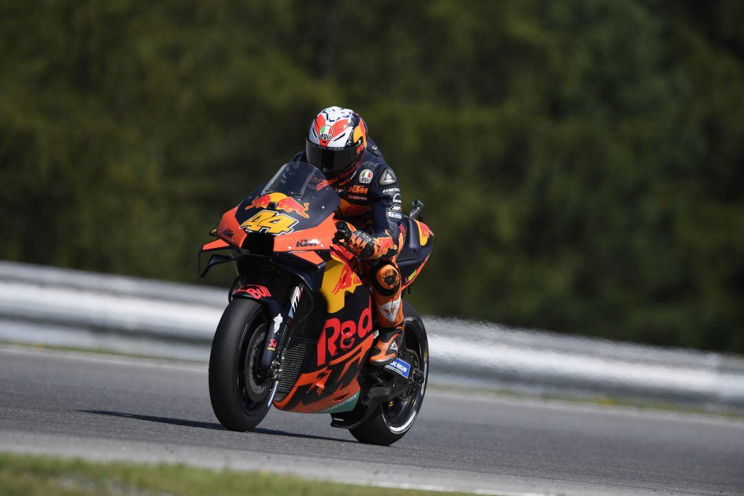 Pol Espargaró, durante la carrera en Brno.