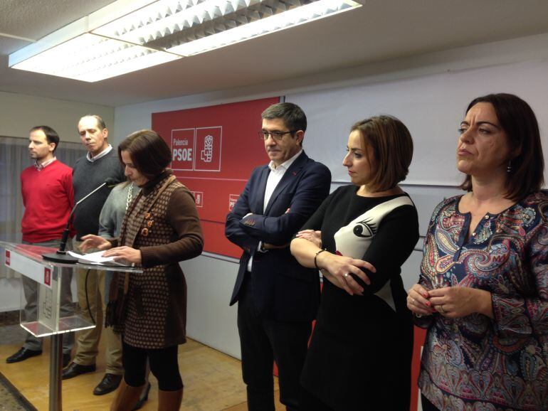 Patxi López junto a los candidatos palentinos