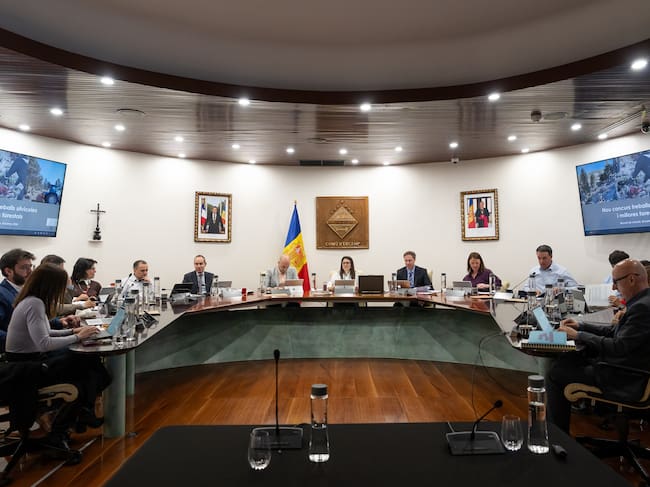 Els cònsols de le set parròquies durant la reunió d'aquest matí a Encamp