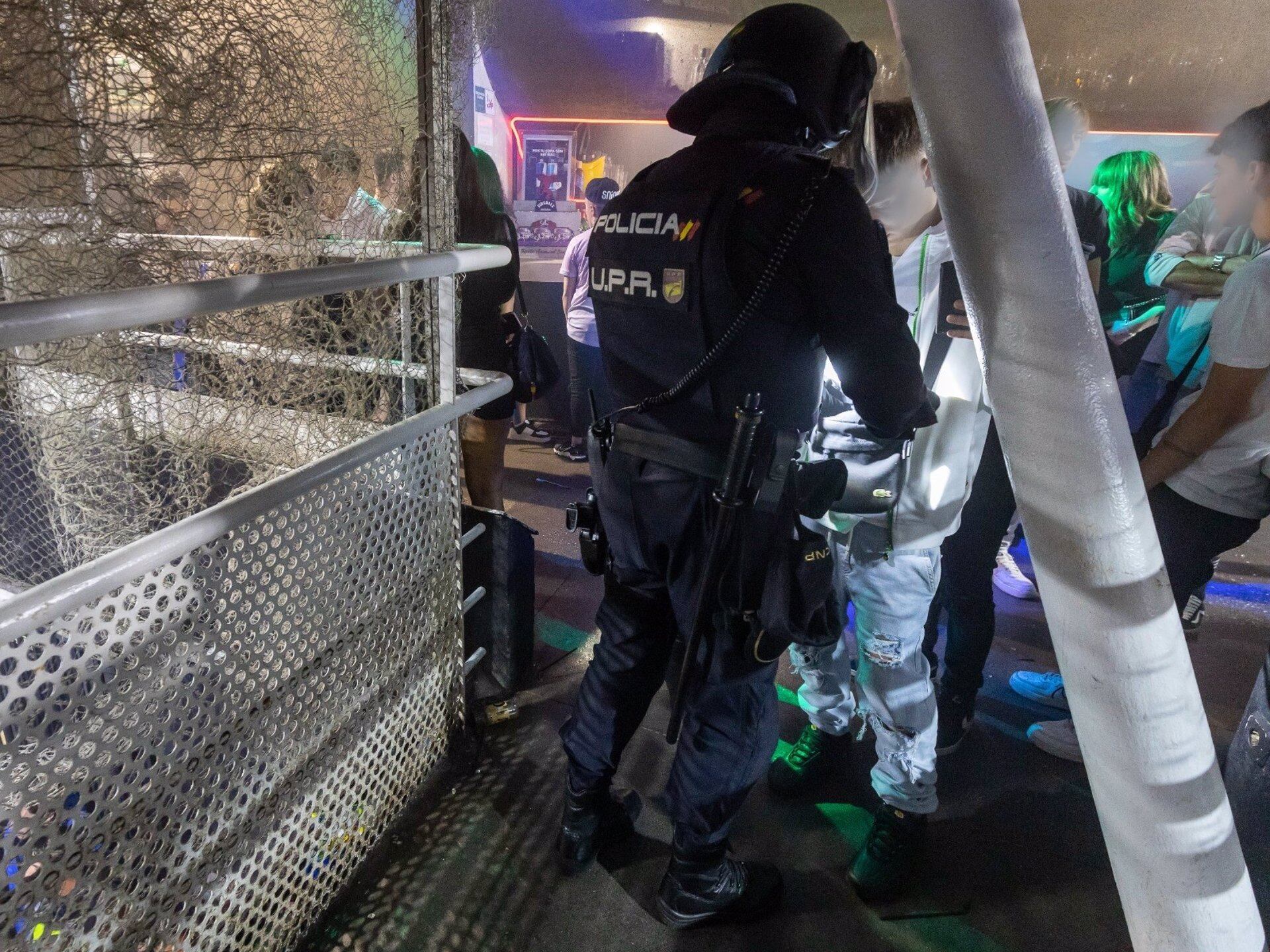 Una de las intervenciones de la Policía Nacional en el Oviedo Antiguo.