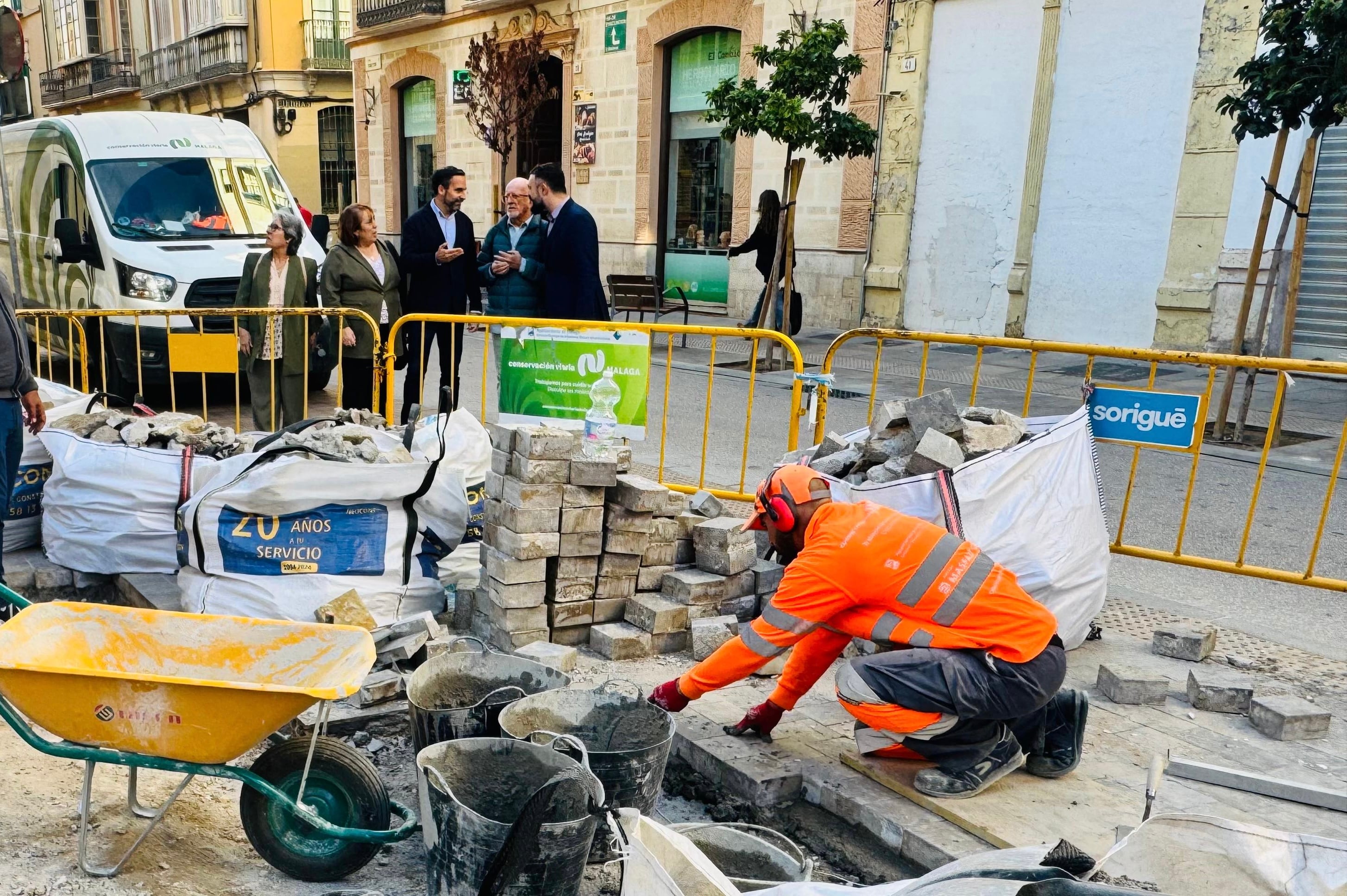 El PSOE tacha de “chapuza” las obras del Ayuntamiento en calle Carretería