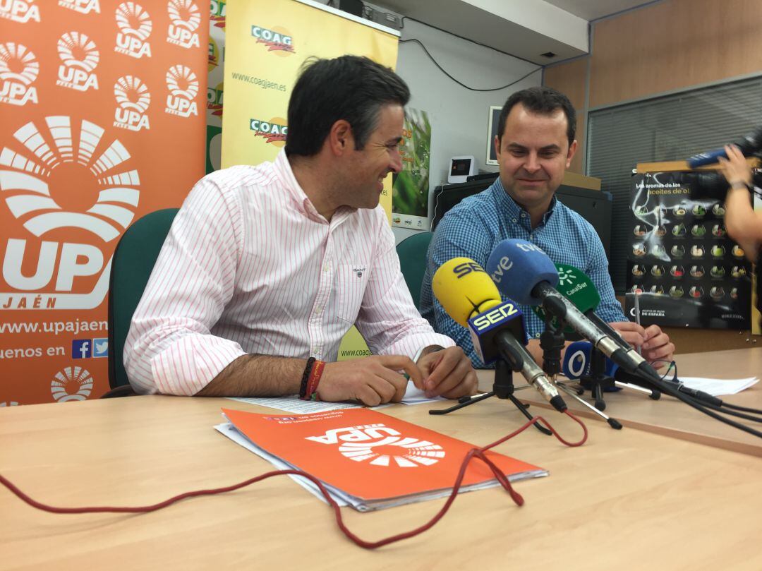 Cristóbal Cano, secretario general de UPA Jaén y Juan Luis Ávila, también secretario general de COAG Jaén.