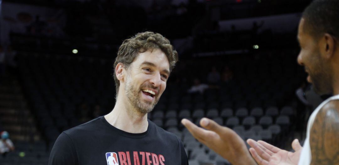 Pau Gasol, durante la previa de un partido de pretemporada este verano