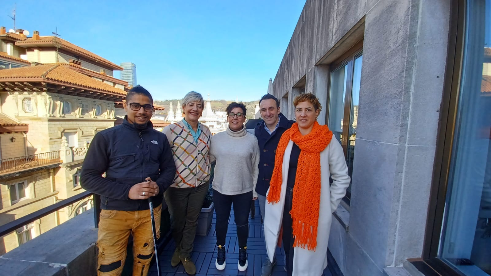 Miembros de la Fundación Gizakia en Radio Bilbao.