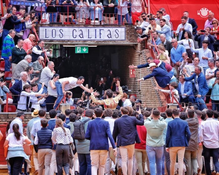 Roca Rey a hombros en Córdoba