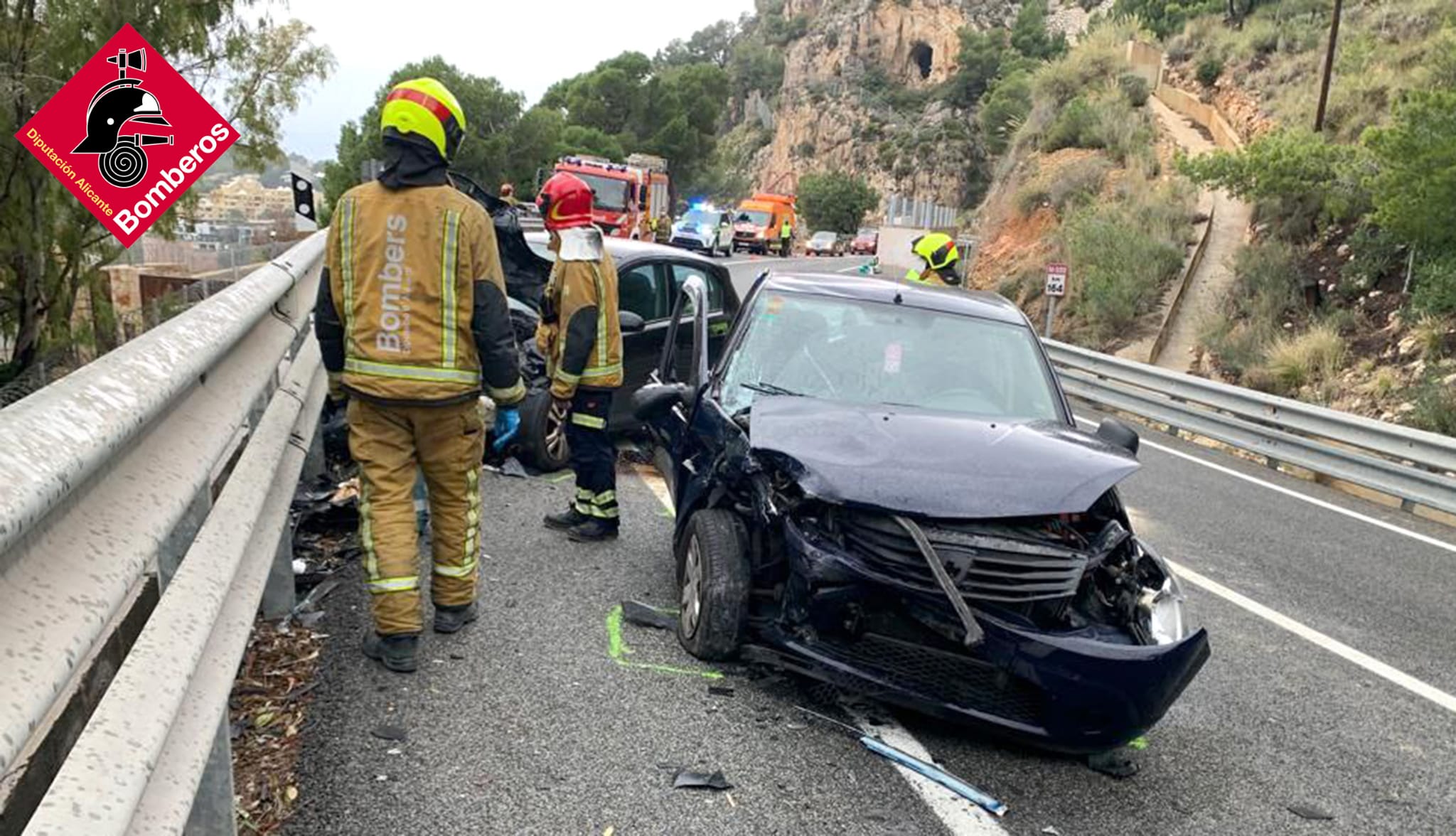 Estado de uno de los dos turismos implicados en el accidente de la N-332 a la altura de Altea / CPBA