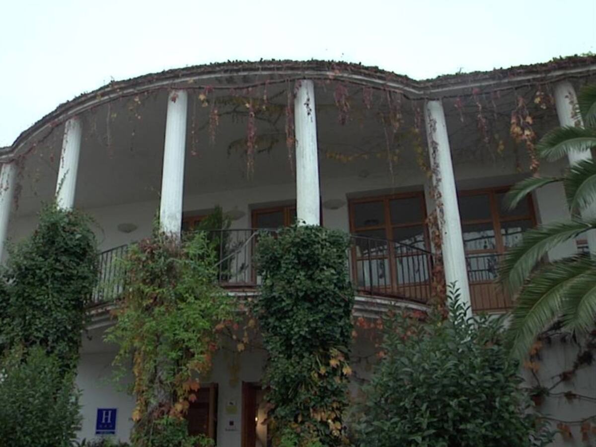 Otra vez la Junta amenaza con cerrar el Hotel Villa Turística de Cazorla