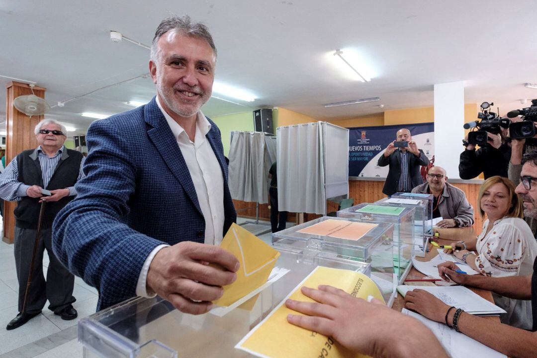 El secretario general del PSOE en Canarias y candidato a la Presidencia del Gobierno de Canarias, Ángel Víctor Torres.