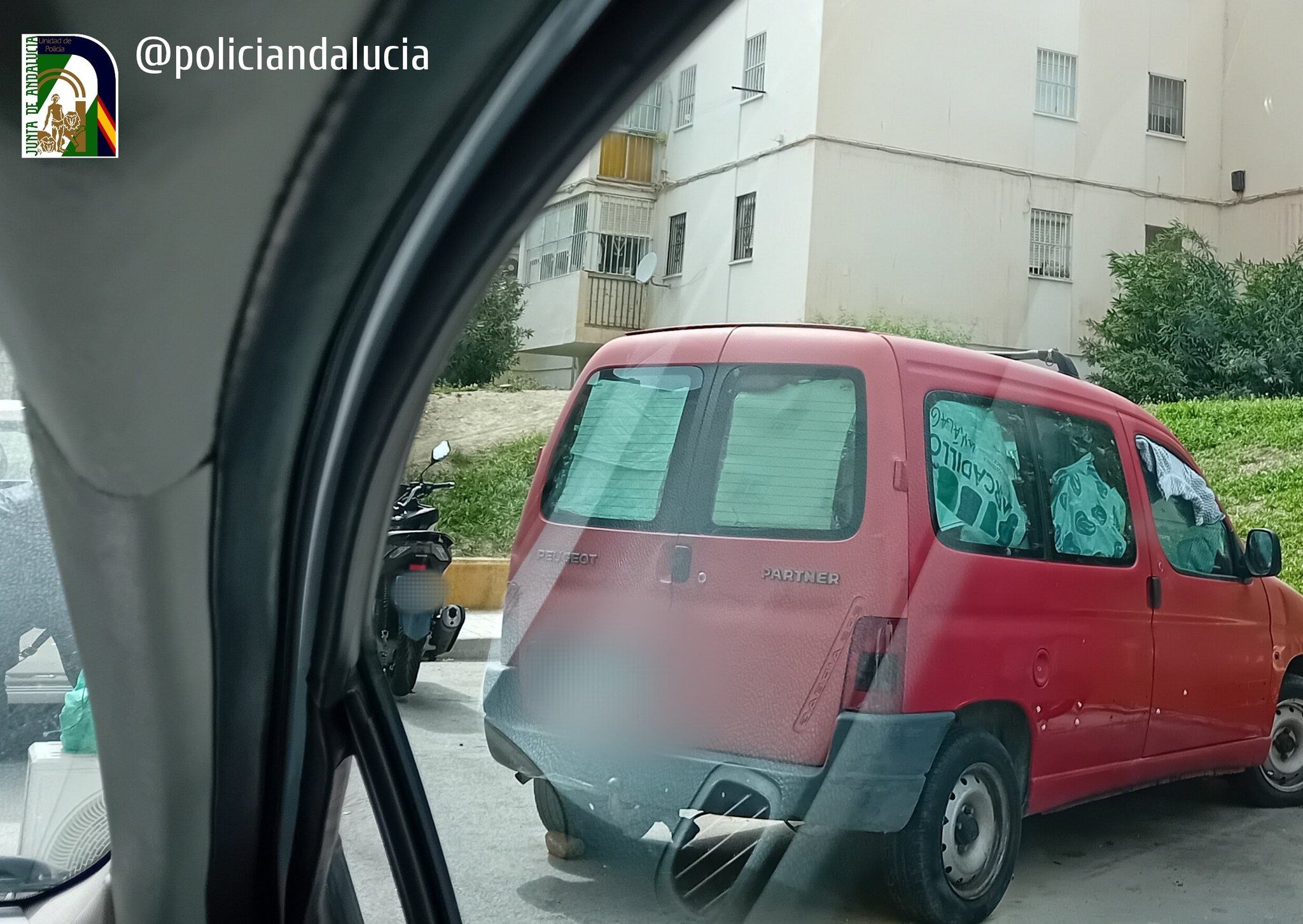 Furgoneta donde dormía la pequeña en Málaga