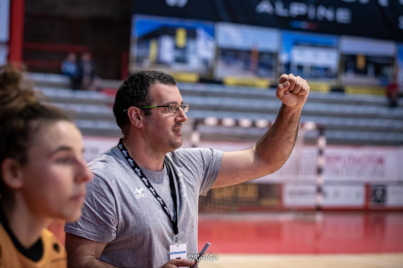 El entrenador del Balonmano Porriño, Isma Martínez, dirigirá a la selección universitaria que representará a España en el mundial