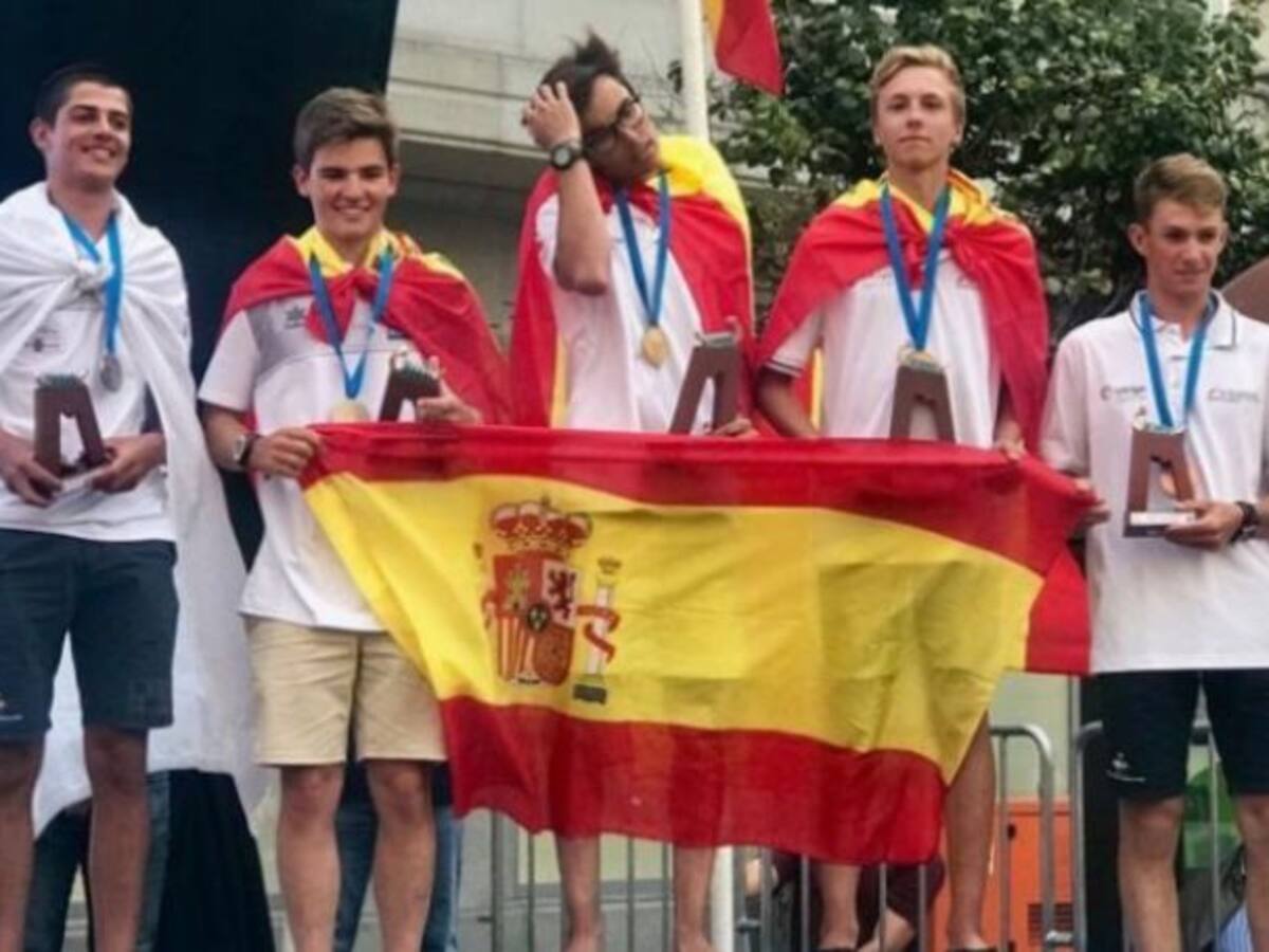 El coruñés Toni Ripoll, subcampeón de Europa junior de vela en la clase 420