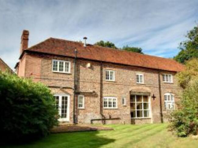 Casa de vacaciones en el sureste de Inglaterra, en el pequeño pueblo de Pluckley, la localidad británica más embrujada, con 12 casos reconocidos de fantasmas