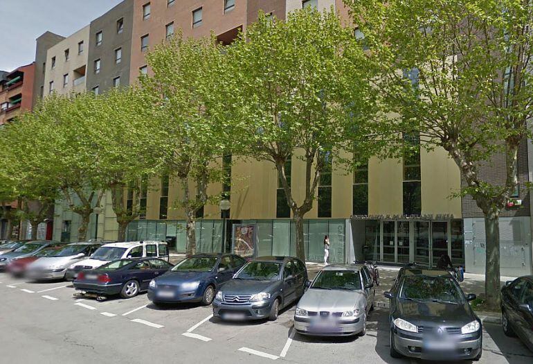 Fachada del Centro de Cívico El Pilar.