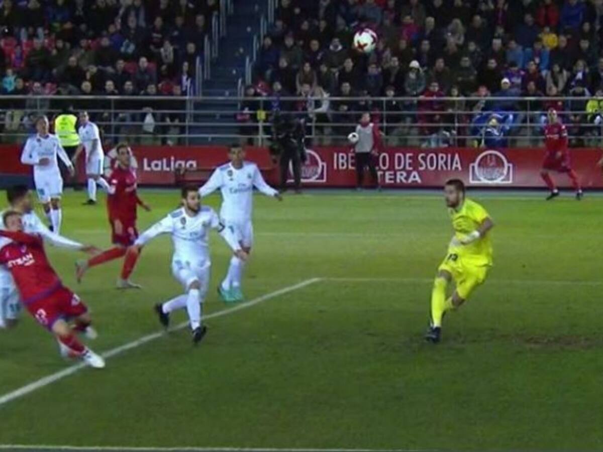 Iturralde, sobre el penalti de Theo: "Es penalti a favor del Numancia"