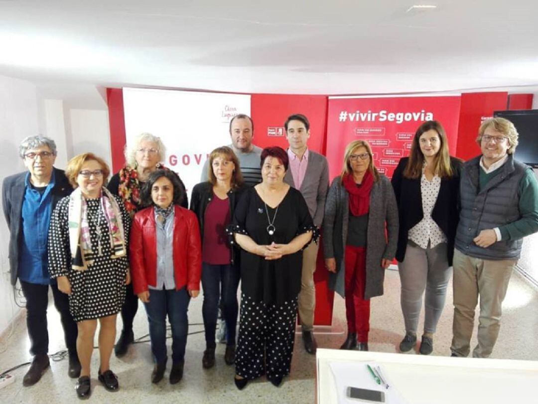Integrantes de la candidatura del Psoe presentando la campaña Vivir Segovia