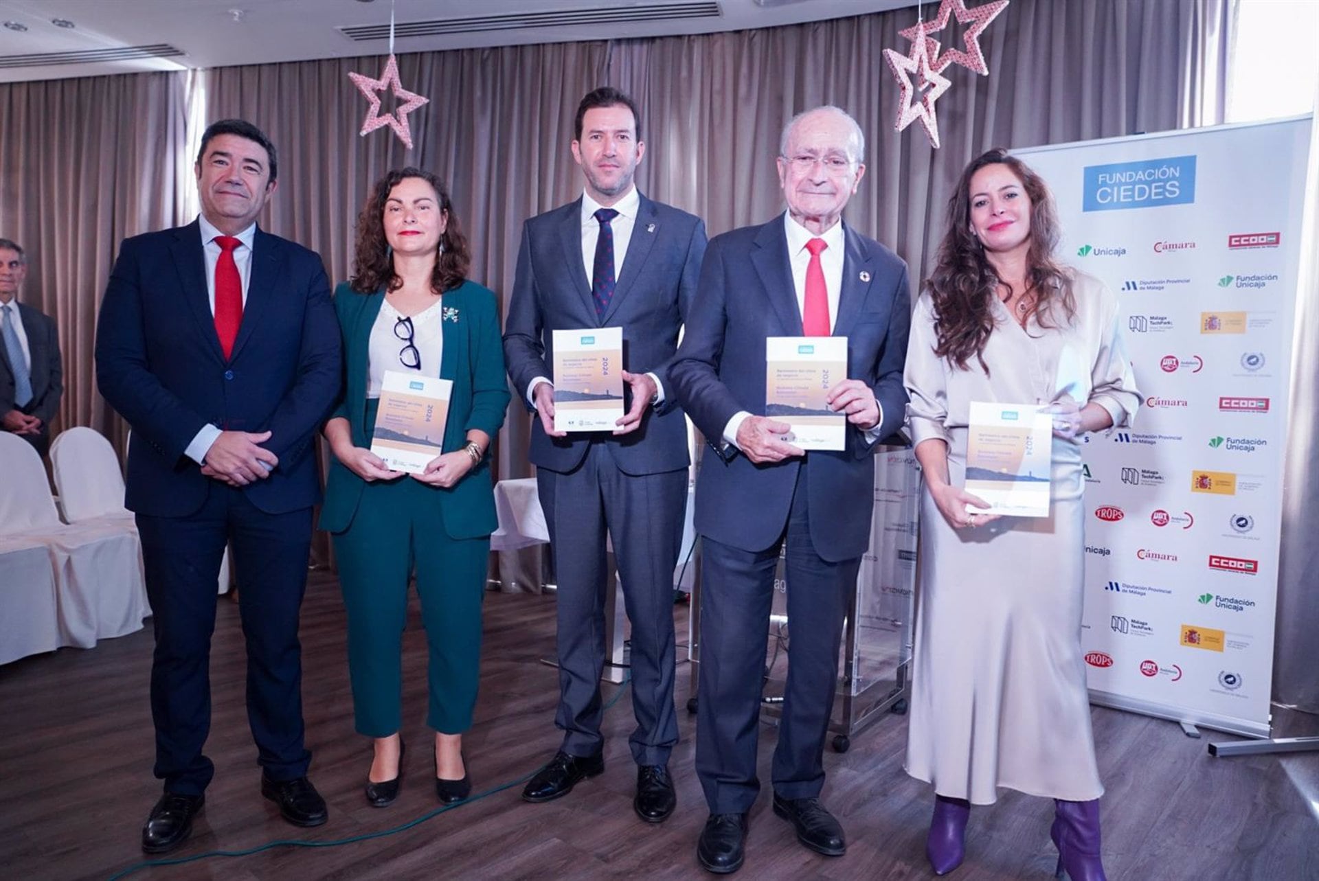 Presentación del &#039;VII Barómetro de la Inversión Extranjera en Málaga&#039; con el alcalde de Málaga, Francisco de la Torre, junto a la concejala delegada de Innovación, Digitalización y Captación de Inversiones, Alicia Izquierdo, entre otros