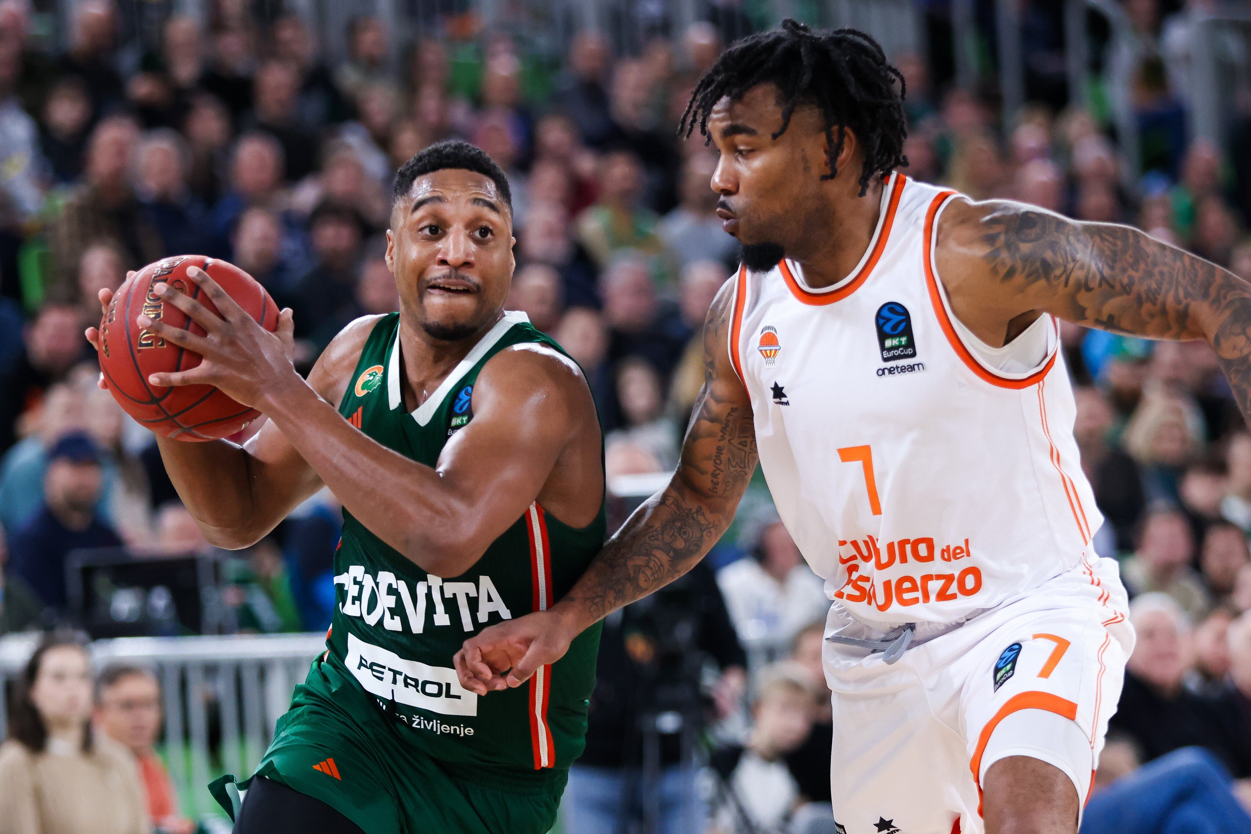 El Valencia Basket vence en Eslovenia.