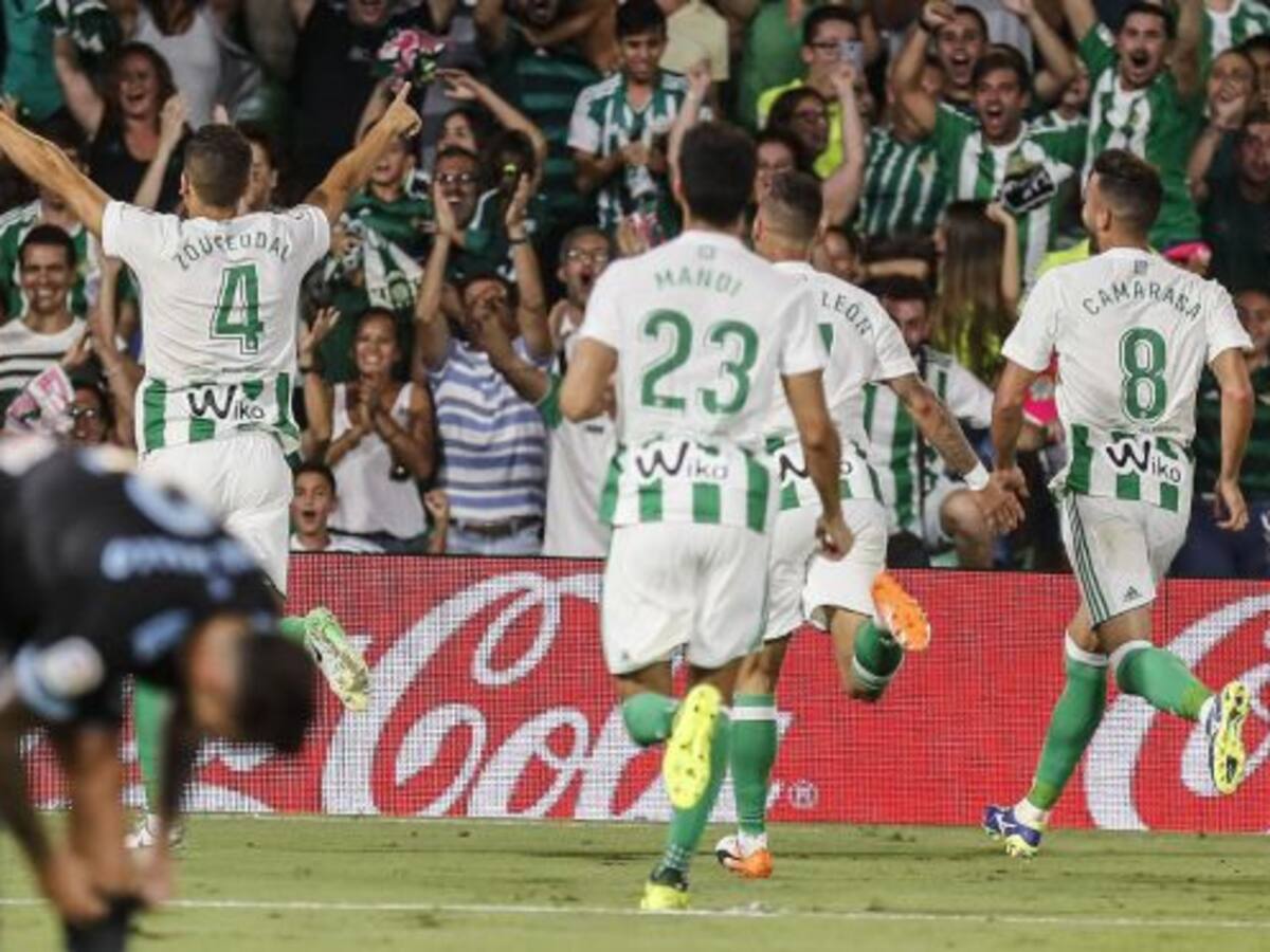 El Betis estrena el campo con fiesta