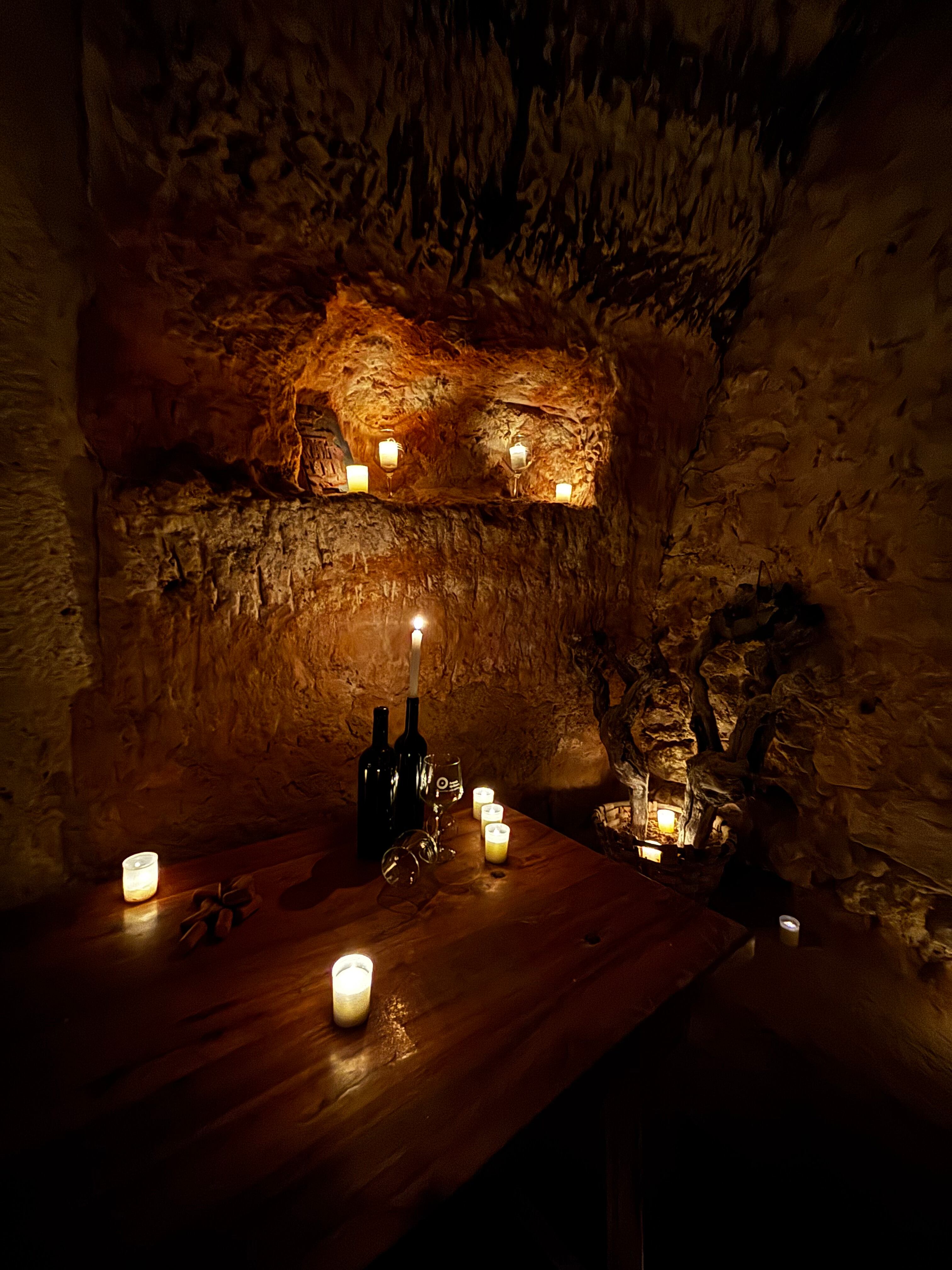 Bodegas entre velas 2025