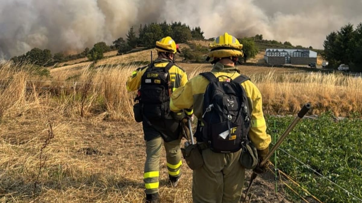 Carlos López, alcalde de A Fonsagrada: "La imagen del fuego junto a las casas los vecinos evacuados no la van a olvidar"