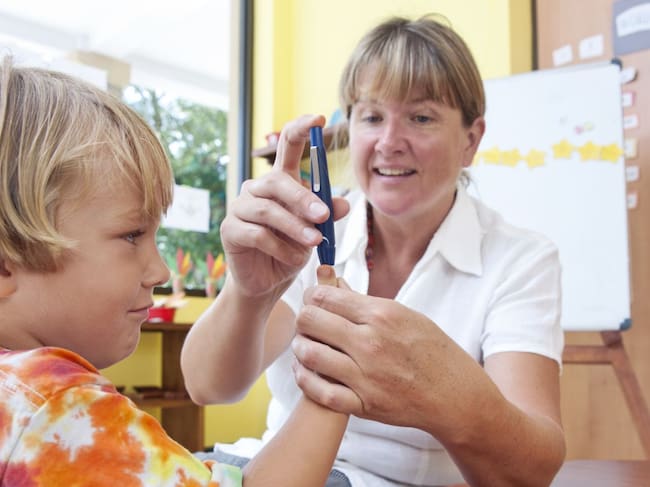 La figura de la enfermera escolar se puede convertir en pieza clave para la vuelta al cole en tiempos de pandemia