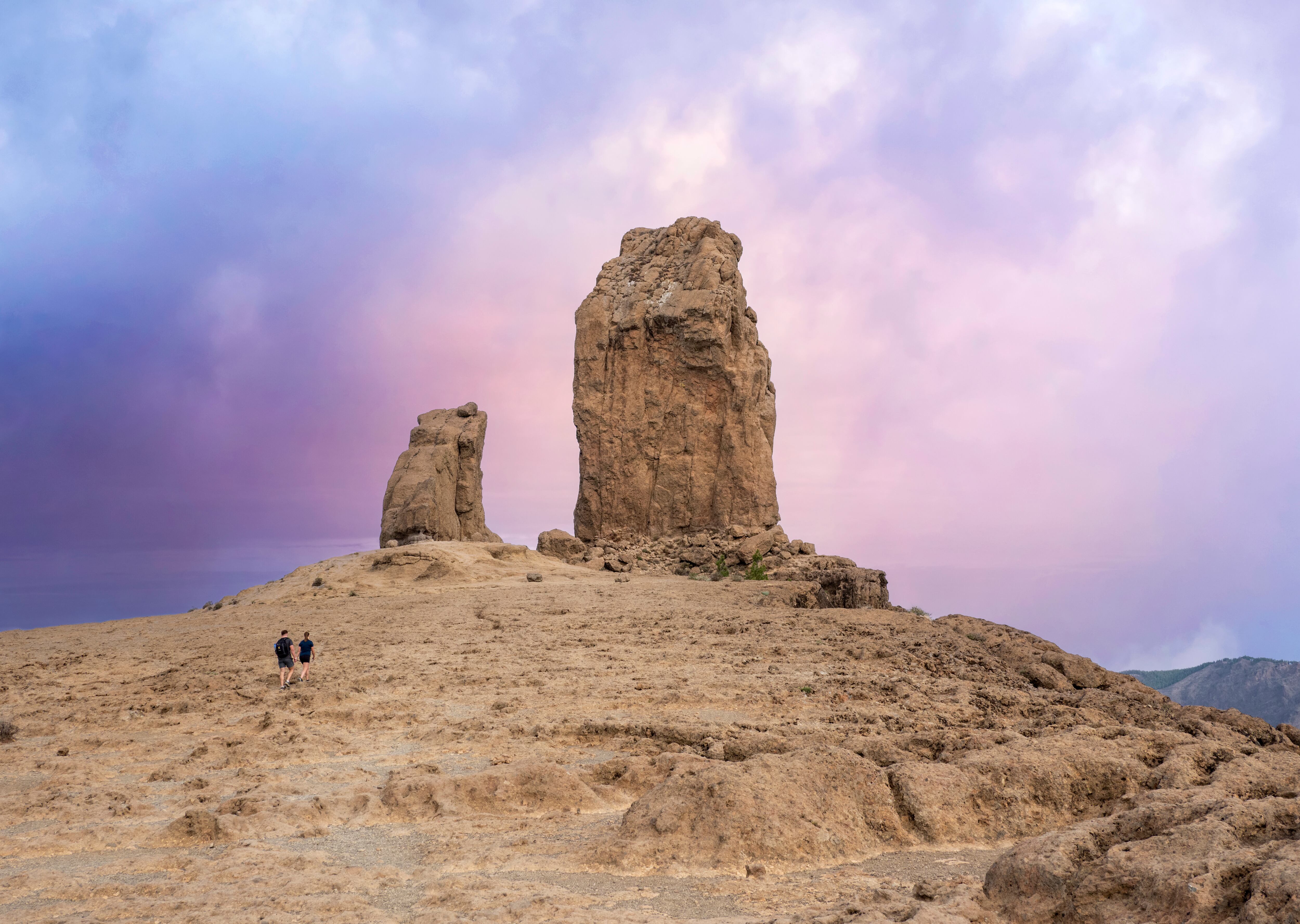 Senderistas accediendo al Roque Nublo (Gran Canaria)