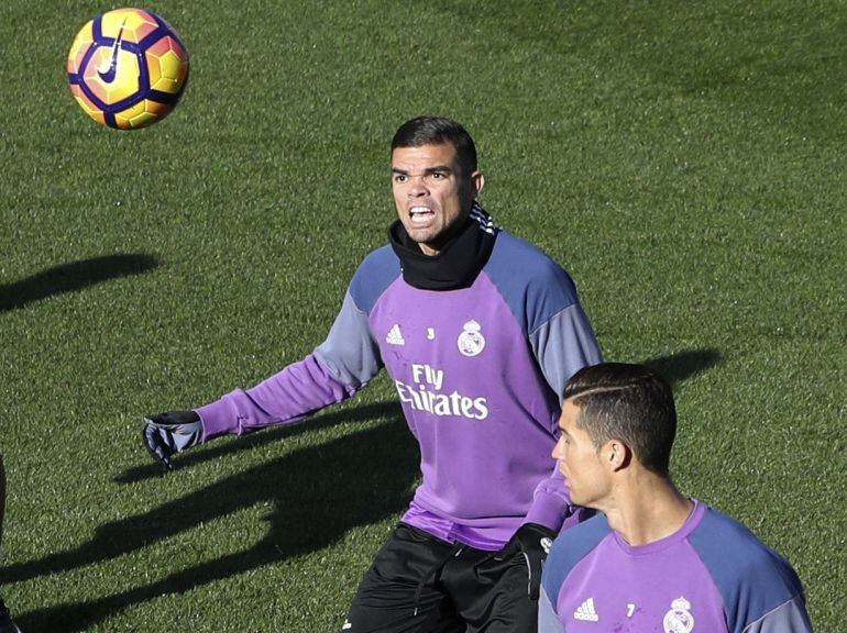 Pepe, junto a Cristiano en un entrenamiento del Real Madrid