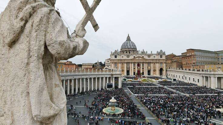 "No es habitual que el Vaticano ordene la búsqueda y captura de la Interpol de una acusada"