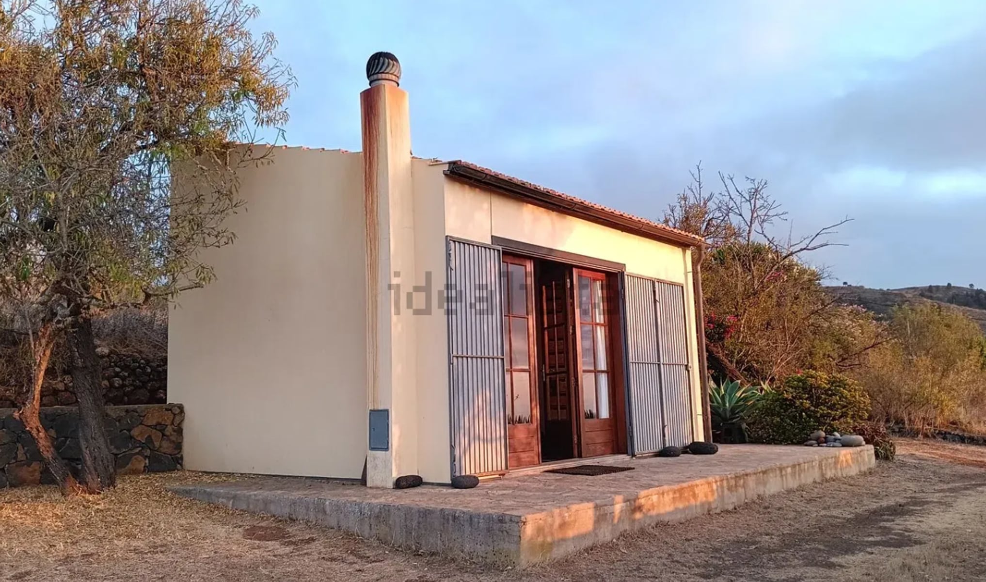 El anuncio de Idealista dice que es un "chalet" de 37 metros cuadrados