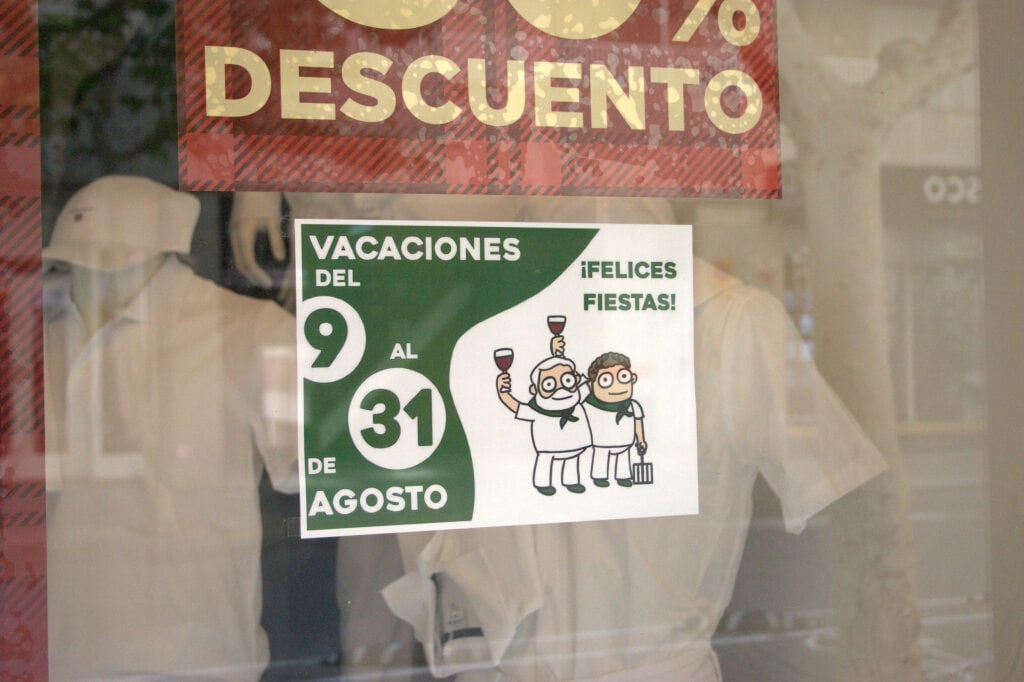 Hay comercios que aprovechan, tras las fiestas, para cerrar por vacaciones