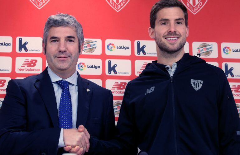 Iñigo Martínez, en su presentación como jugador del Athletic.