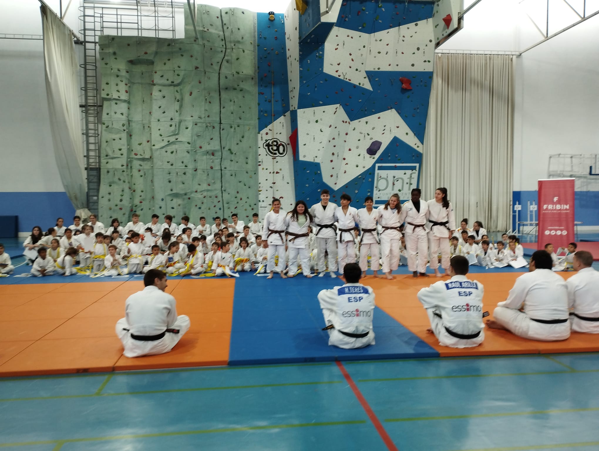 Ceremonia de la entrega de cinturones. Foto: Club Judo Binéfar