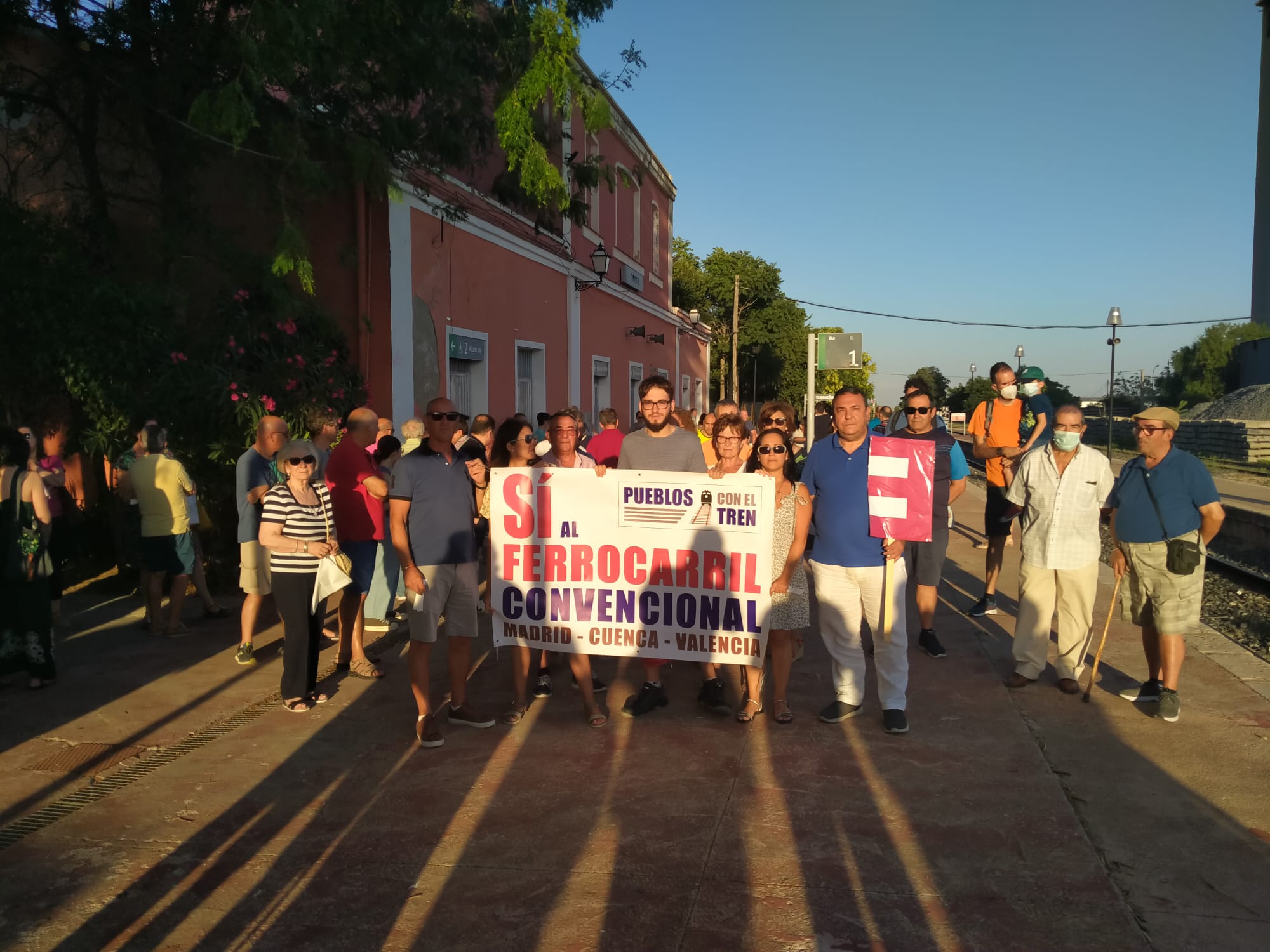 Concentración por el último tren en Tarancón