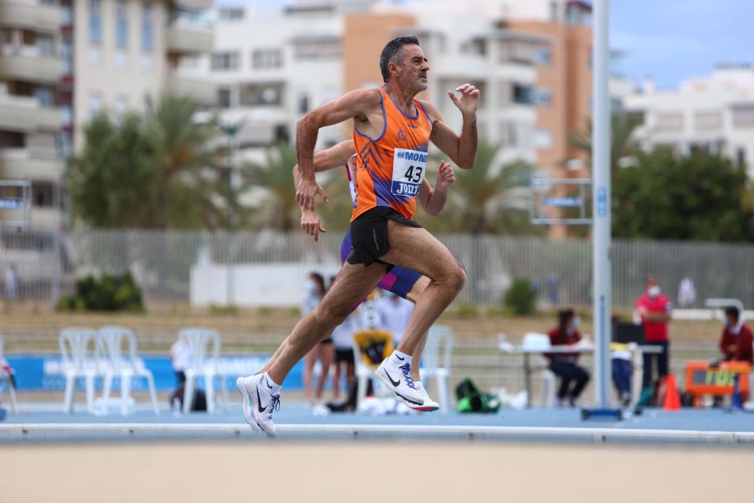 Domingo Álvaro plusmarquista nacional de 800 metros del  Burgas Atletismo