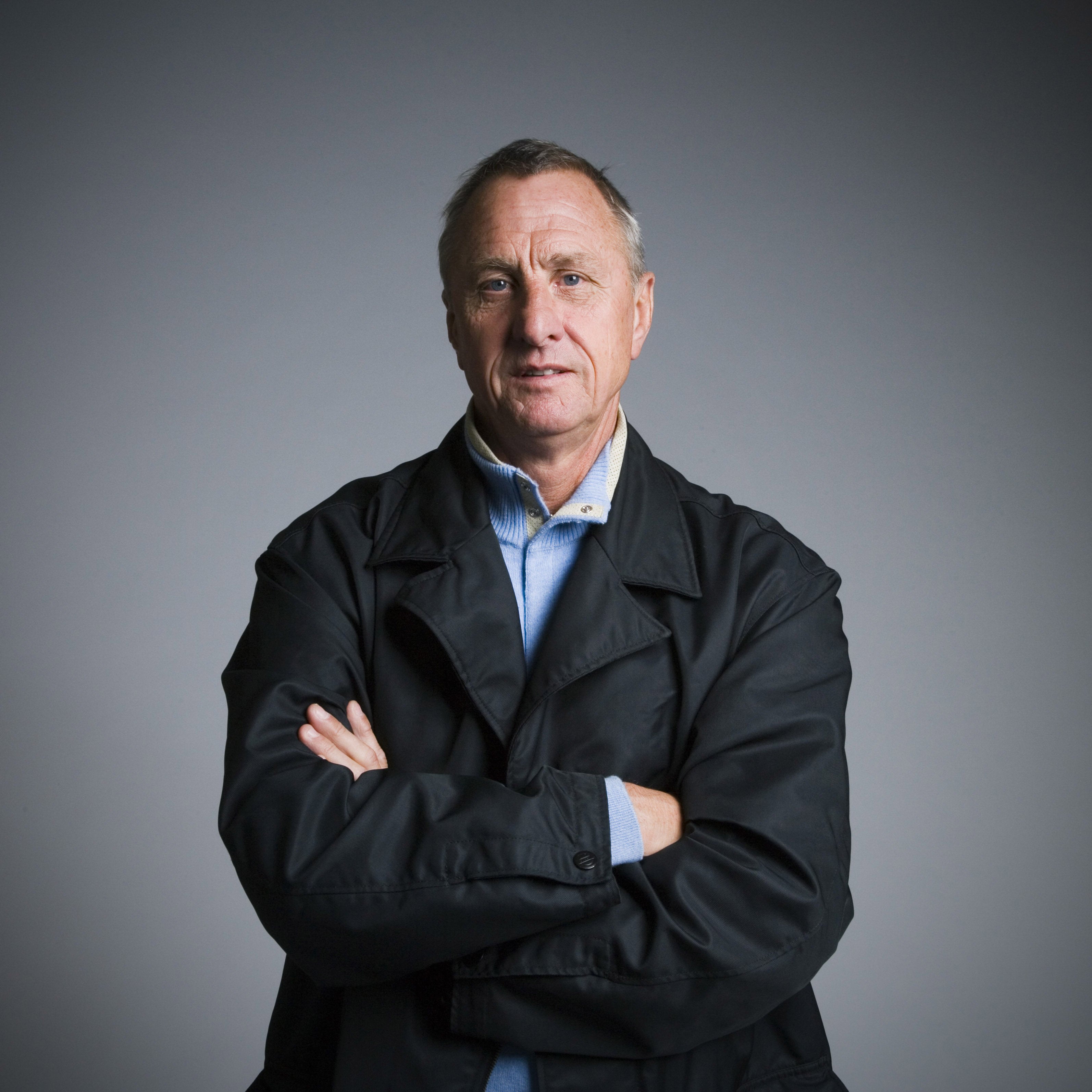 GOUDA, NETHERLANDS - NOVEMBER 2:  Former Netherlands football star Johan Cruyff poses during a photo shoot on November 2, 2006 in Gouda, Netherlands. (Photo by VI Images via Getty Images)
