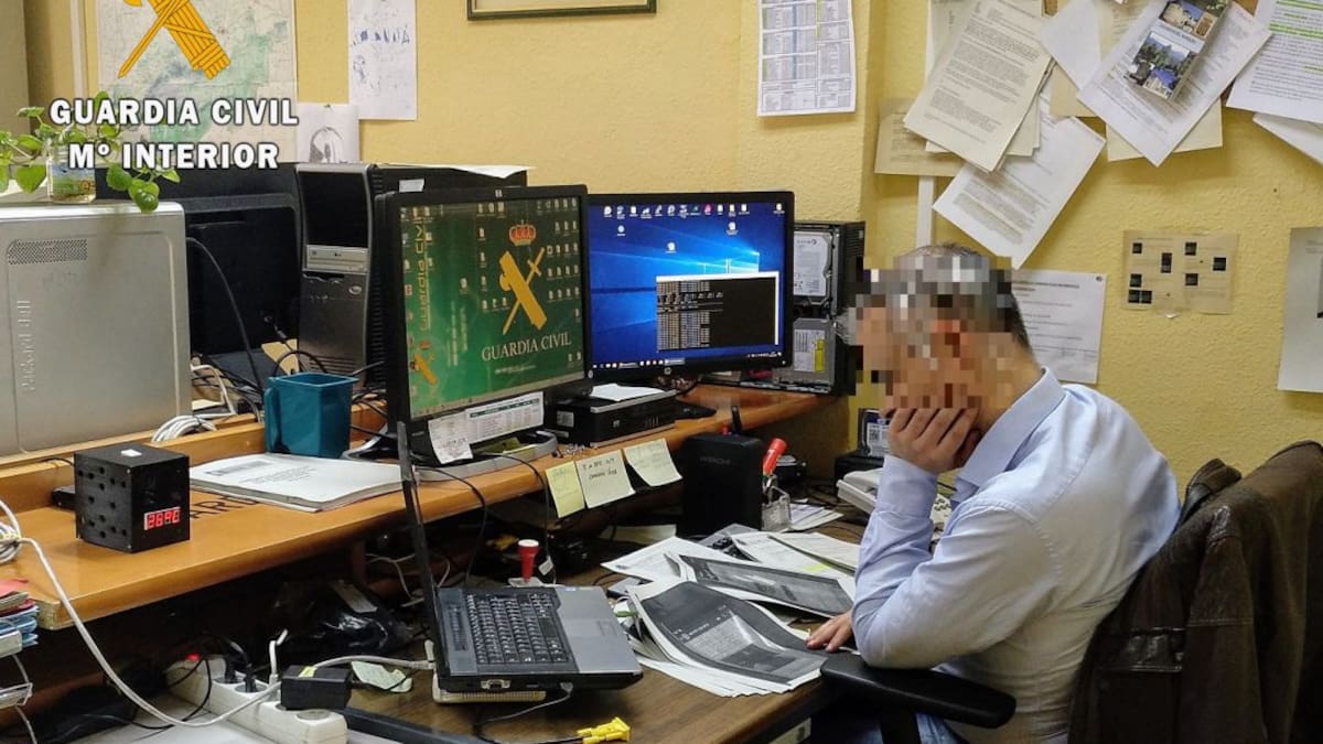Detenido por realizar comentarios vejatorios contra un Guardia Civil, fallecido en acto de servicio