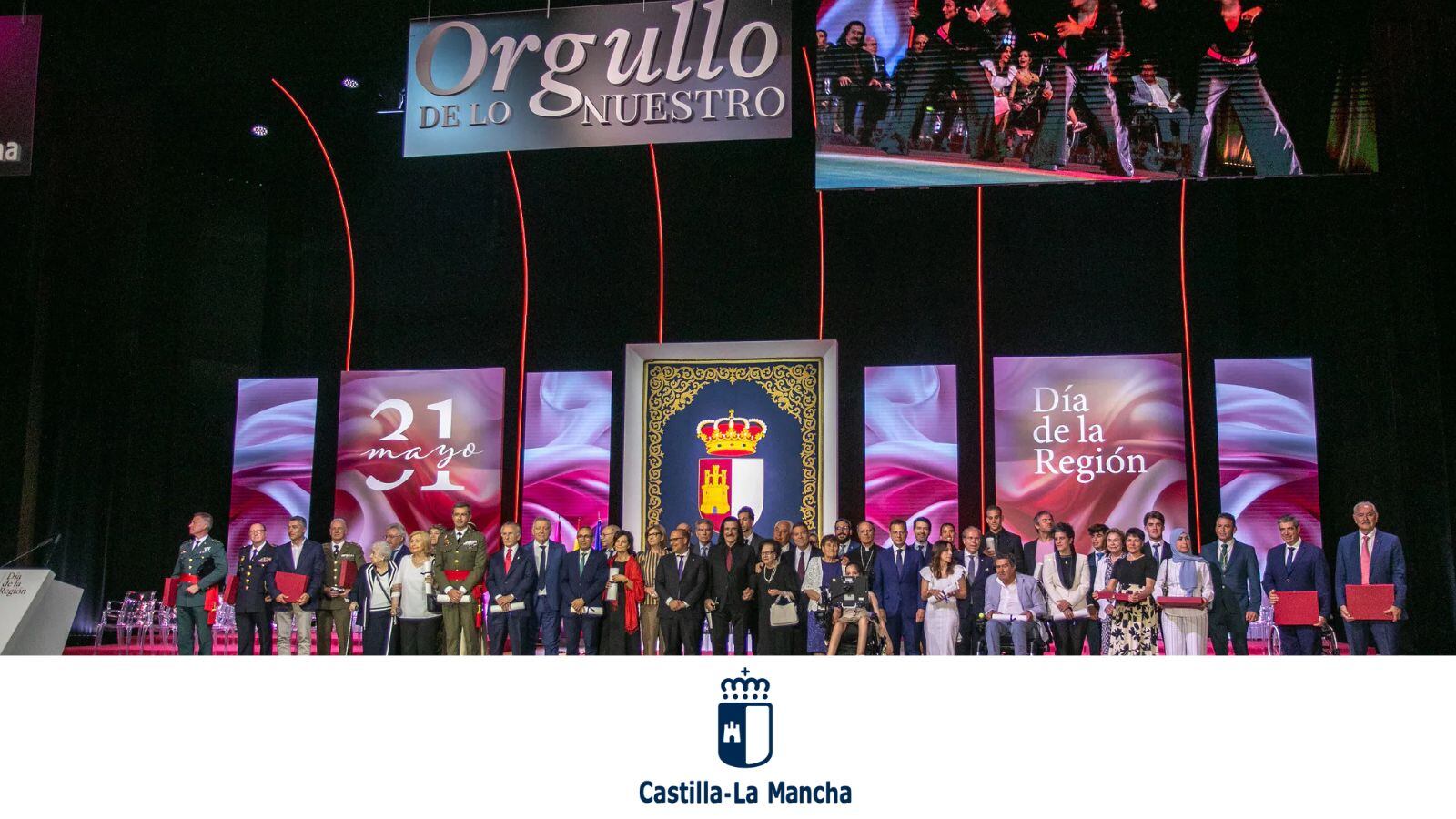 Foto de familia de los reconocidos en el día de Castilla-La Mancha