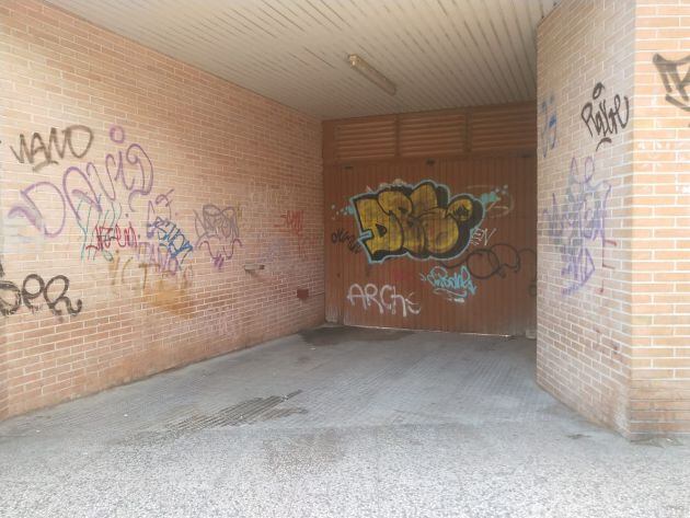 Garaje donde ha aparecido muerto el hombre en la calle Lasierra Purroy