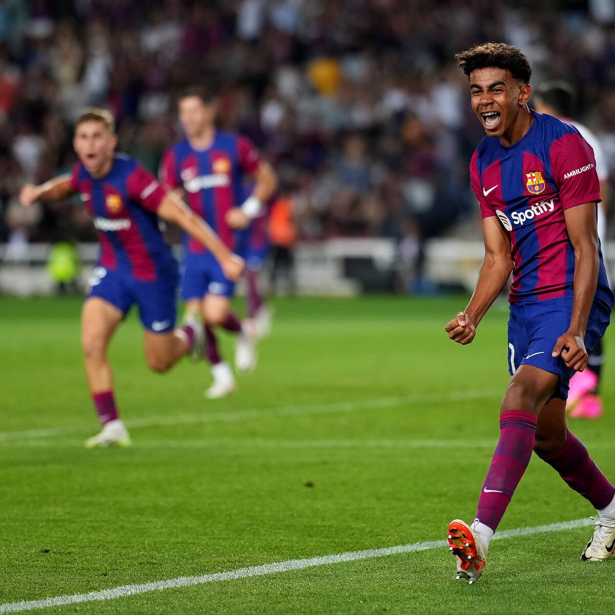 El Barça se lleva la victoria ante el Sevilla gracias a un gol de Sergio Ramos en propia puerta