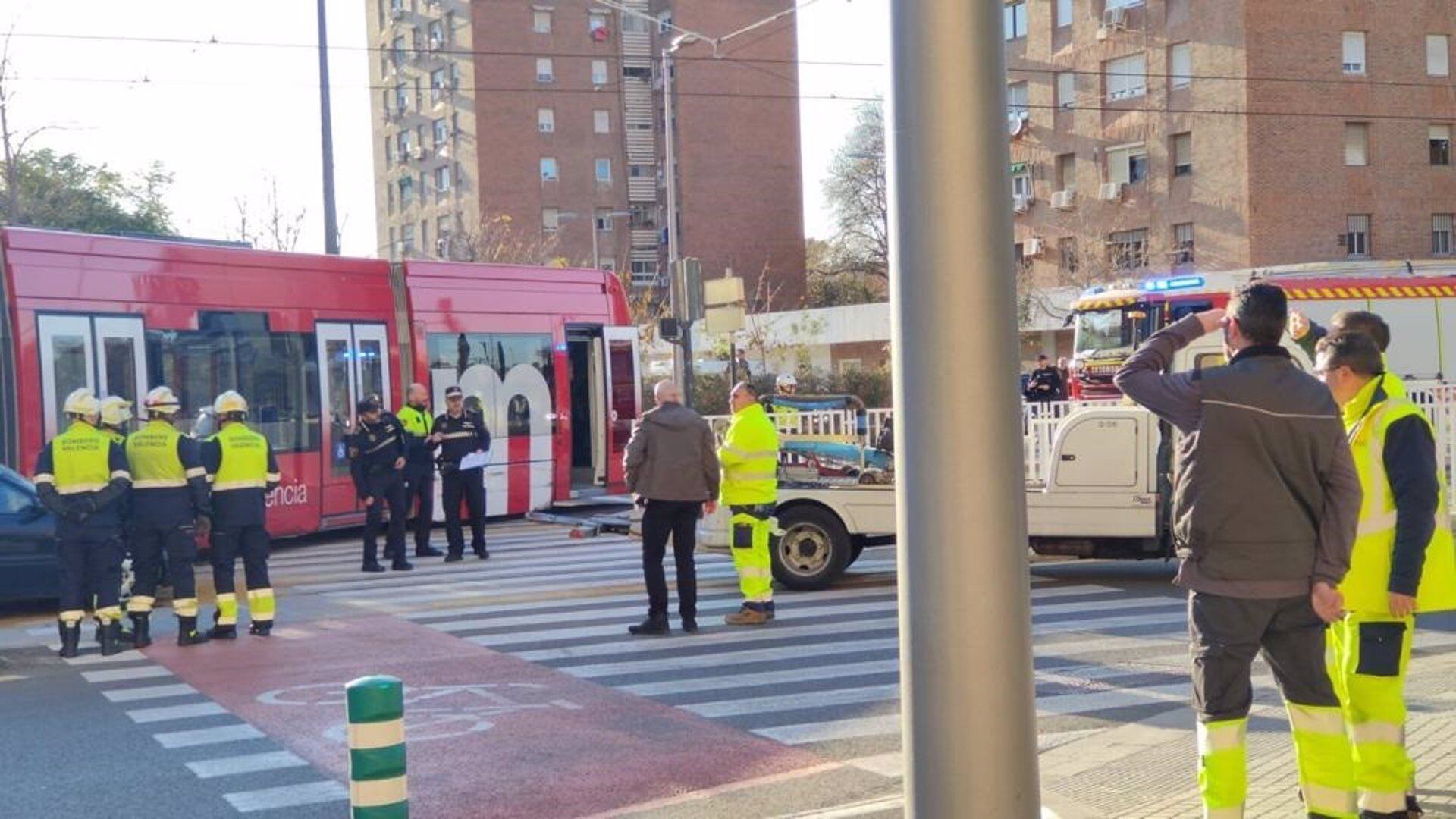 Tranvía descarrilado en la L10