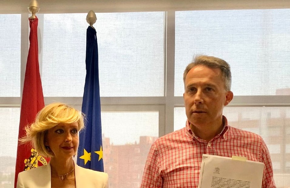 Fulgencio Gil, alcalde de Lorca y Belén Pérez, concejala de Economía.