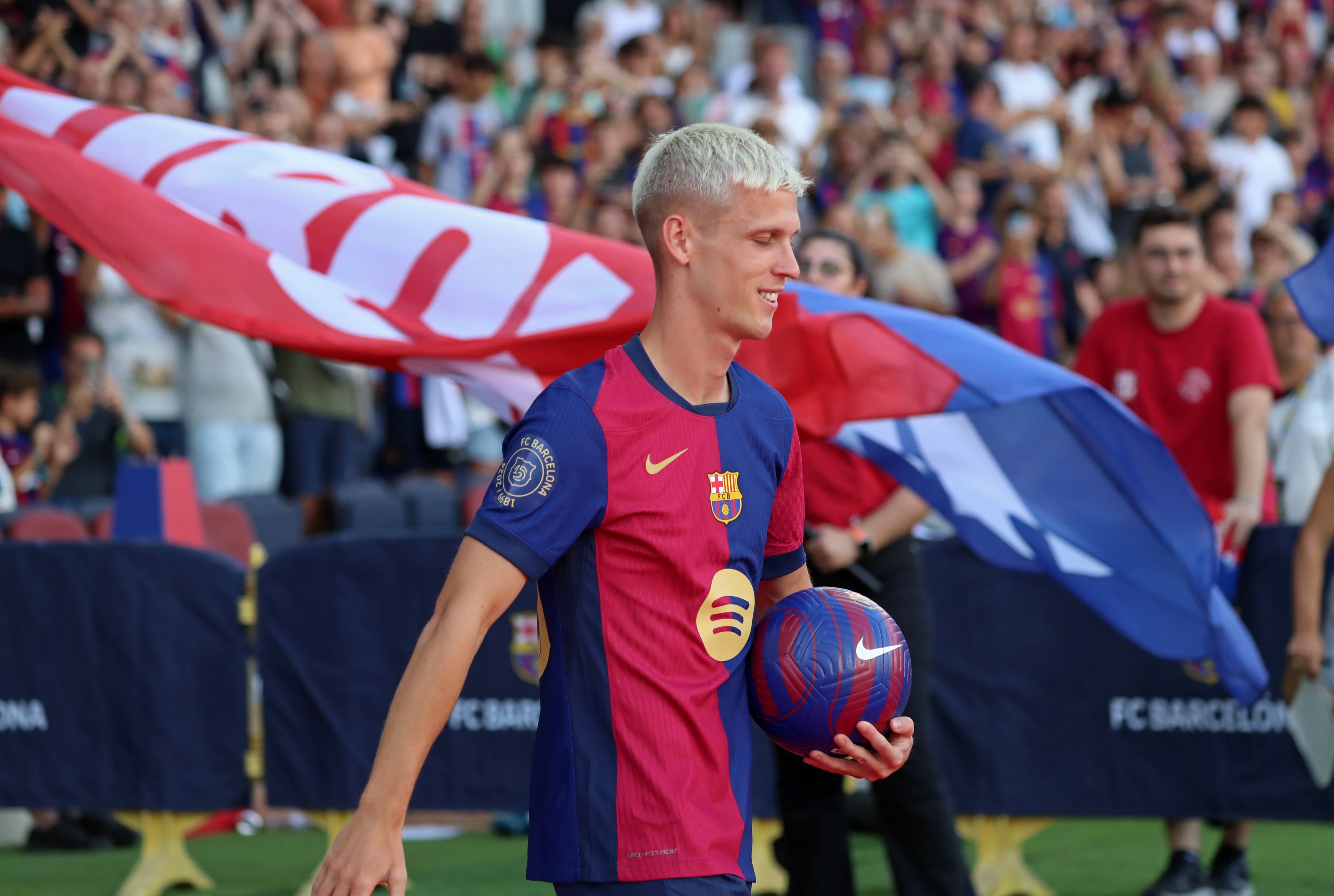 Dani Olmo durante su presentación con el FC Barcelona