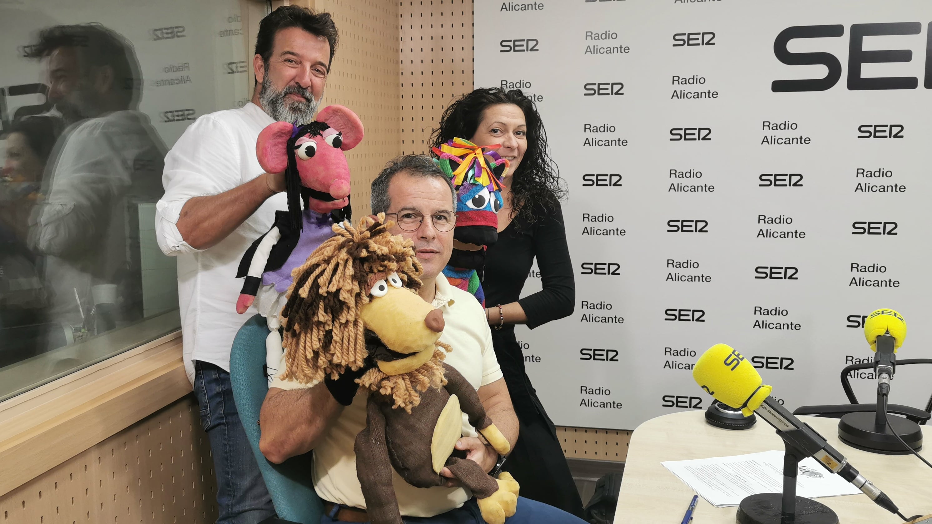 Mario Caballero, Sandra Prim, creadores y directores de Pàmpol Teatro, y &#039;Los colores de Zoe&#039;