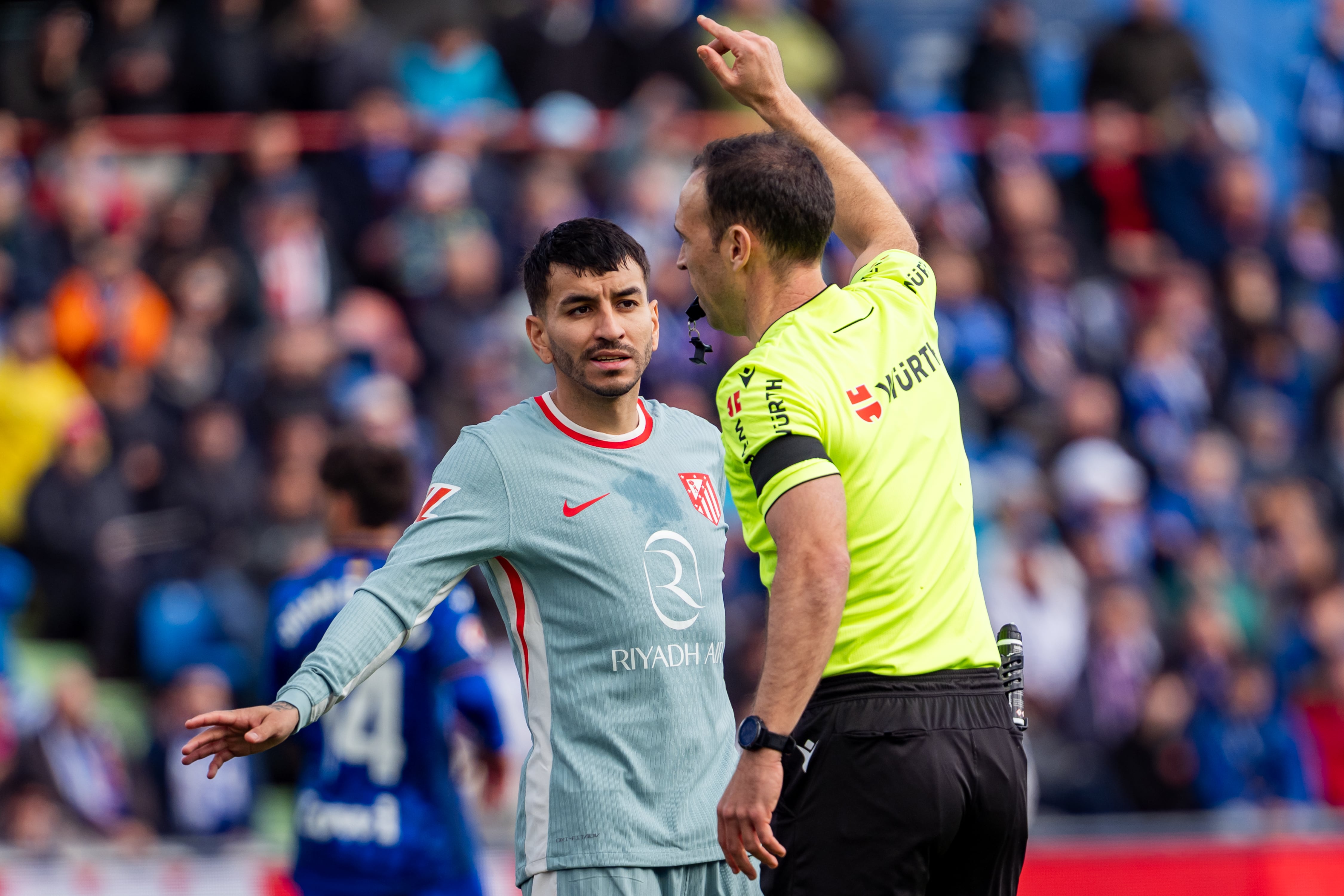 Ángel Correa, sancionado con cinco partidos después de sus insultos a Cuadra Fernández en el Getafe-Atlético