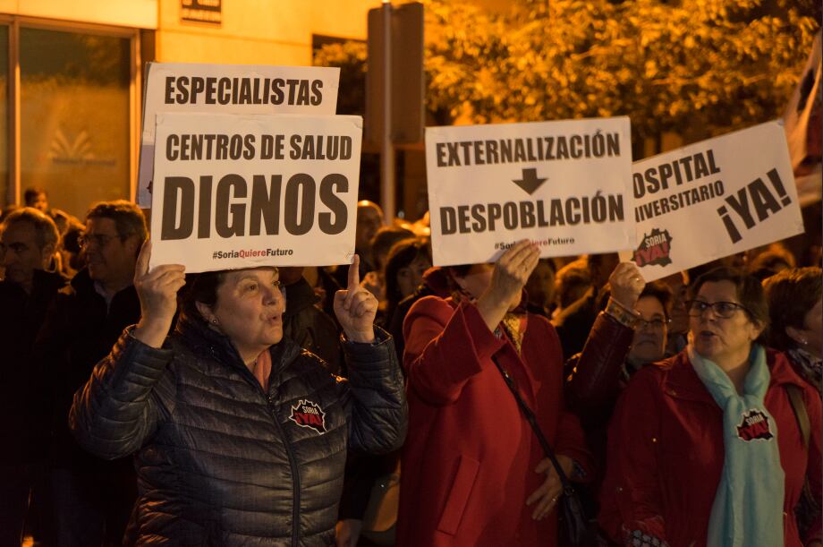 Manifestantes de Soria ¡Ya! por la sanidad.