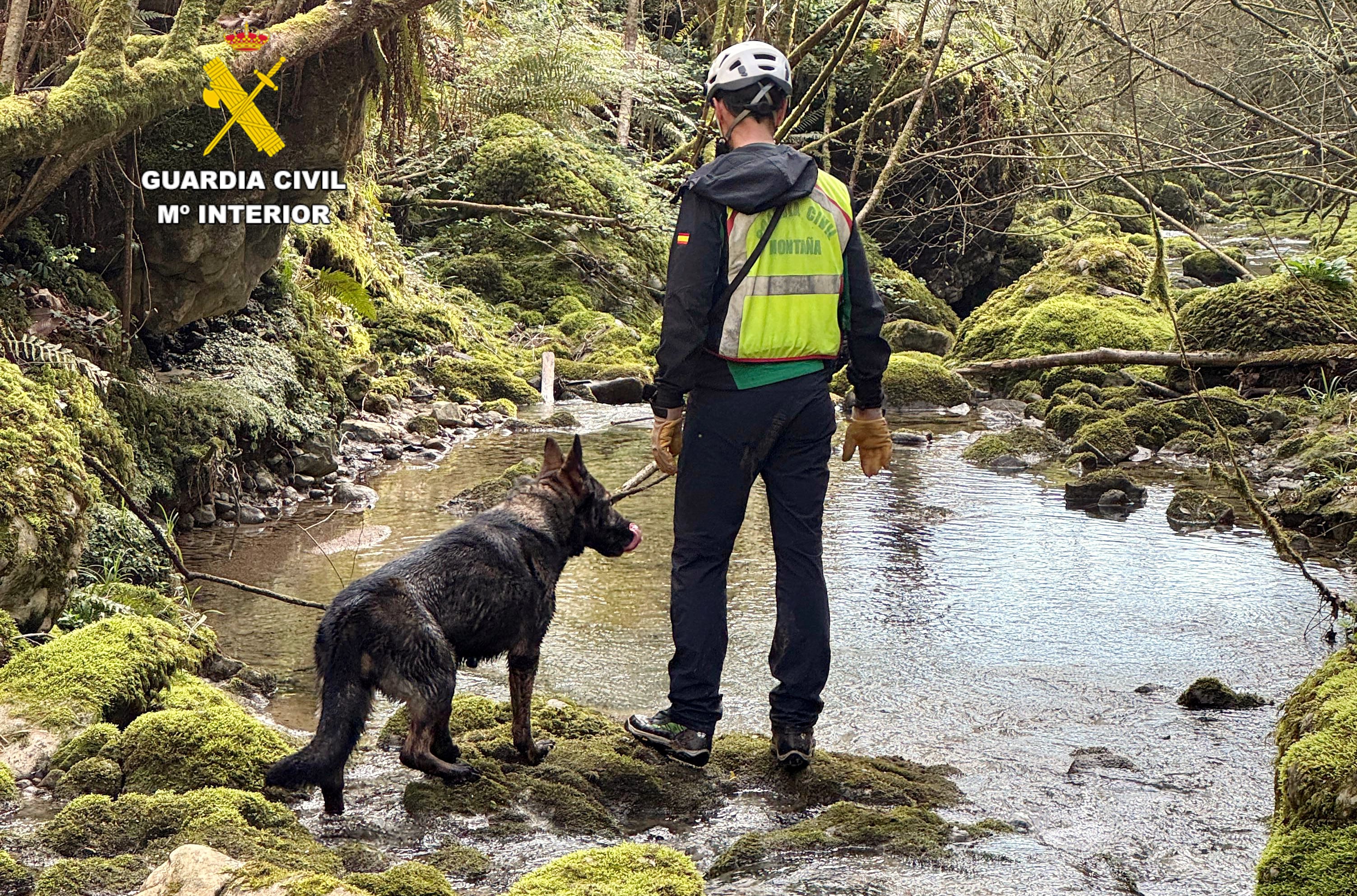 Actuación de la Guardia Civil durante la búsqueda de la mujer asturiana desaparecida en San Vicente de la Barquera