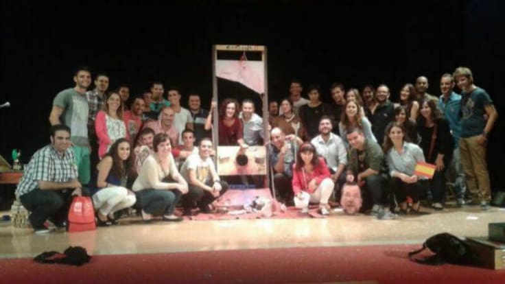 Mesa de España: Rajoy, en la guillotina de las Juventudes Socialistas