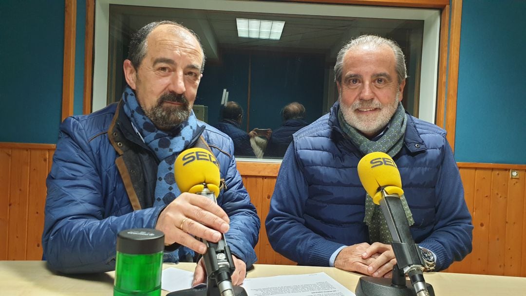 Rafael Pérez Tezanos y Juan Calzada en el estudio de Radio Santander