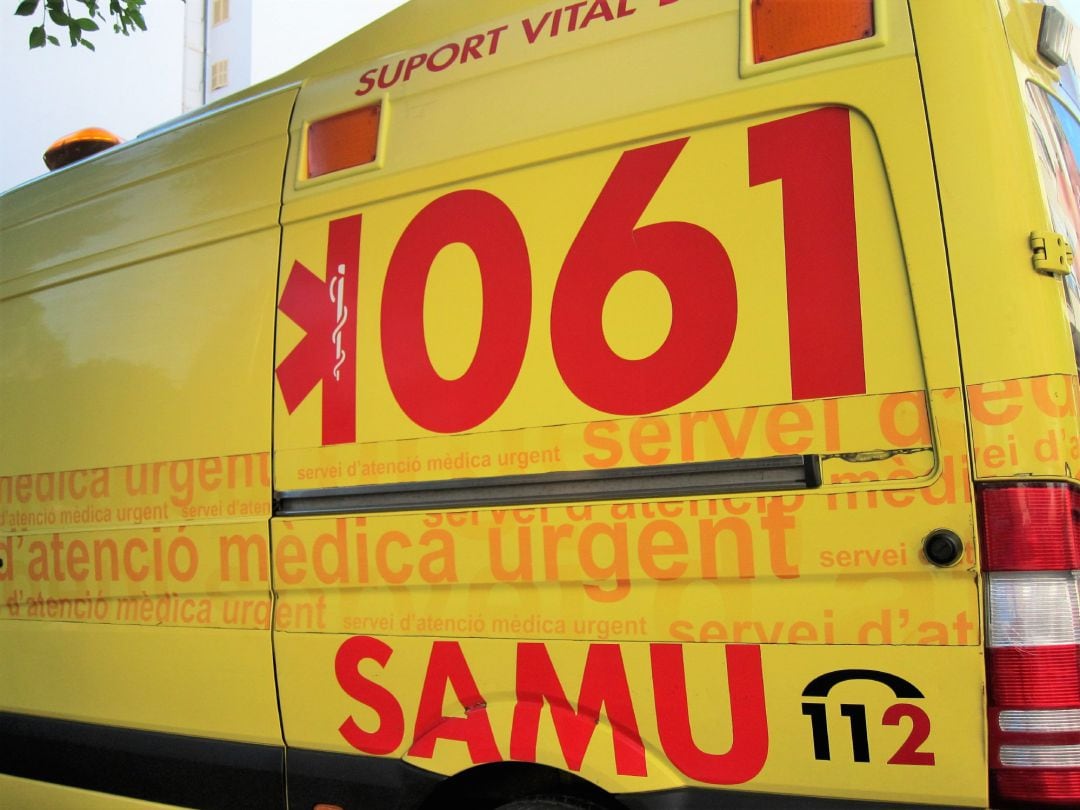 Una ambulancia del SAMU 061.